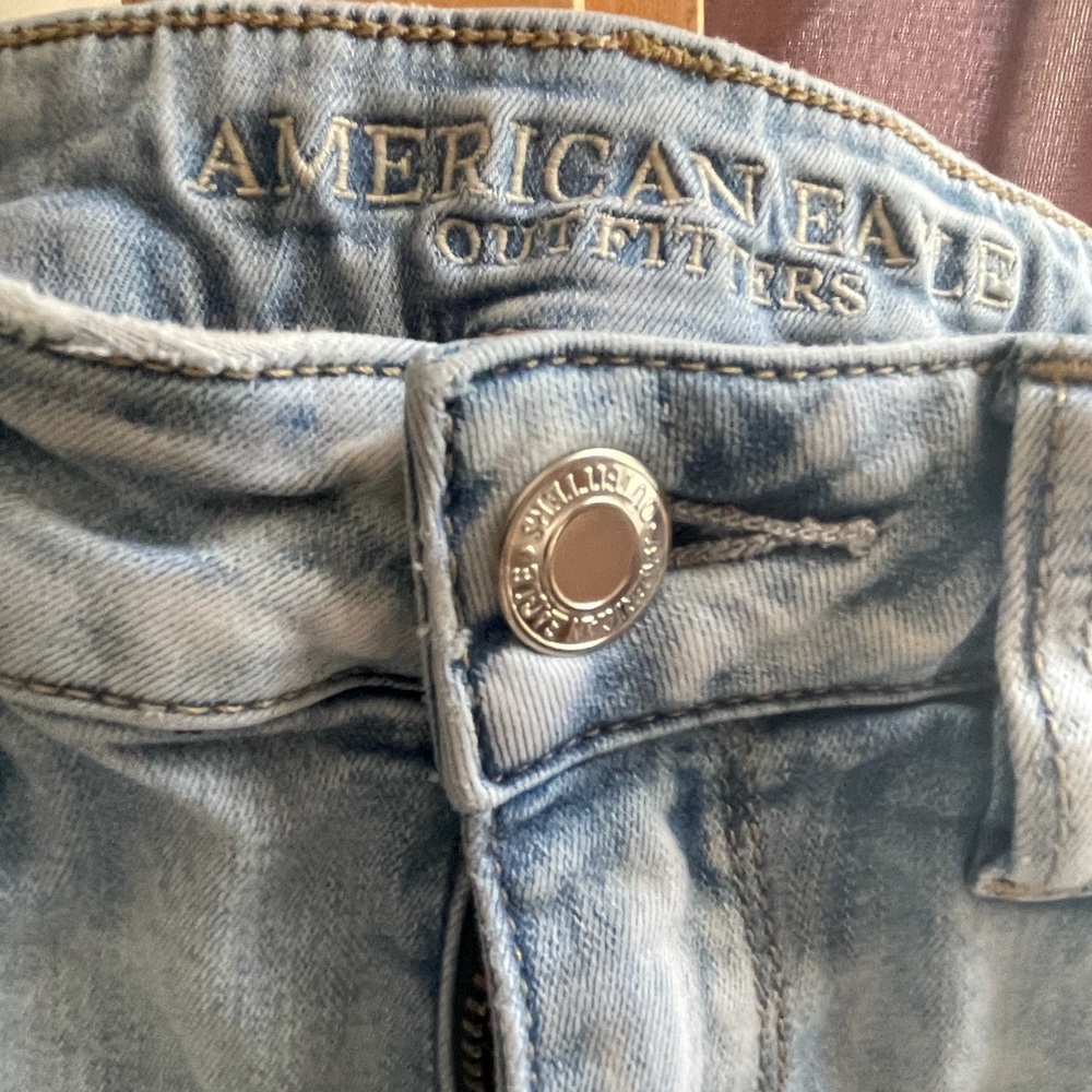 A&E light blue jeans